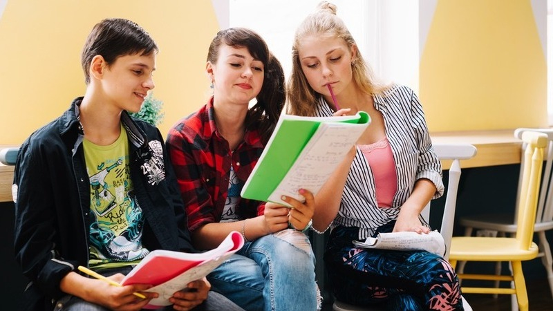 С 1 сентября 2027 года в старшей школе появится возможность изучать все предметы только на базовом уровне