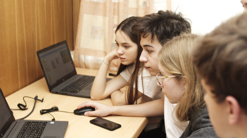 Минпросвещения подготовило законопроект о запрете ГДЗ: что думают об этом эксперты и учителя