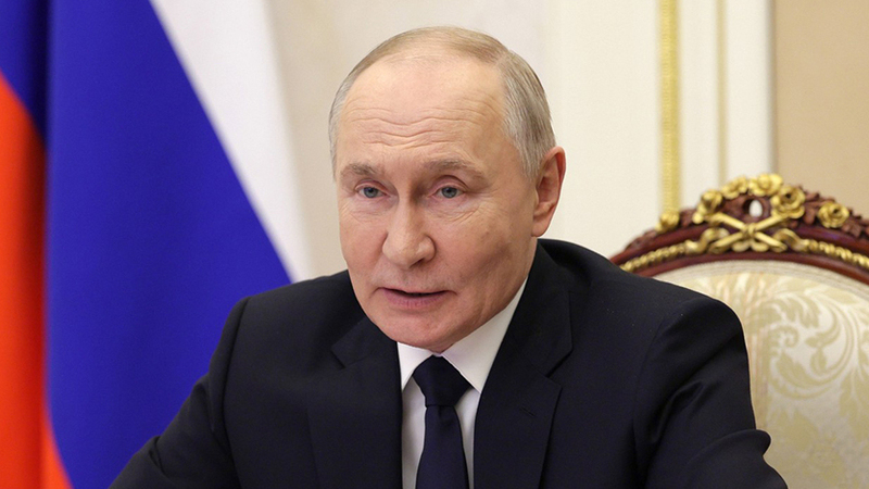 Путин: внедрять ИИ в образование нужно, но не упрощая процесс обучения